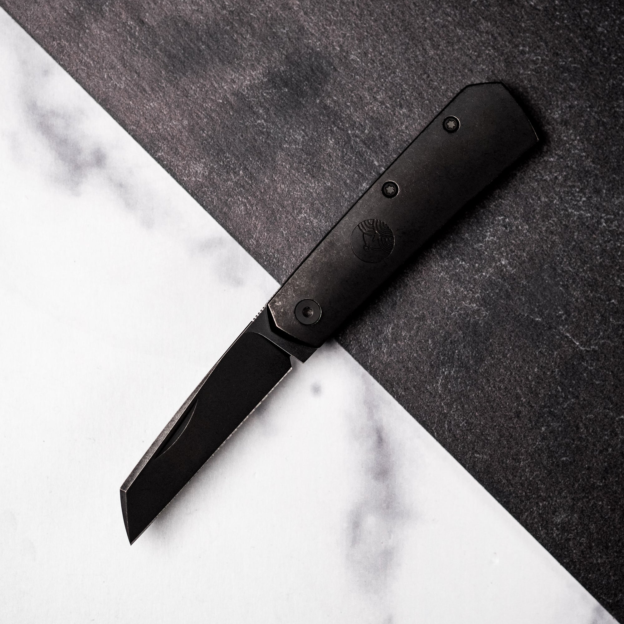 Urban EDC Straighthawk - Blackwashed Titanium w/ Blackwashed Magnacut