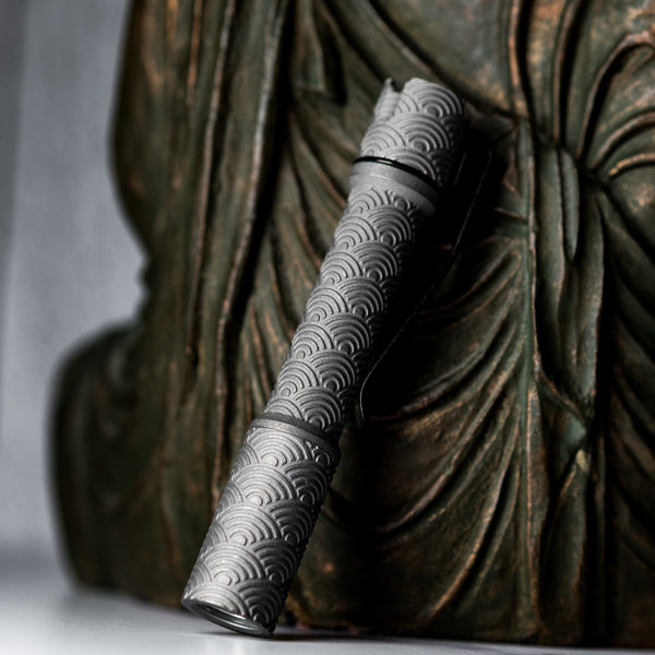 Reylight Pineapple Mini Flashlight - Stonewashed Ti Seigaiha