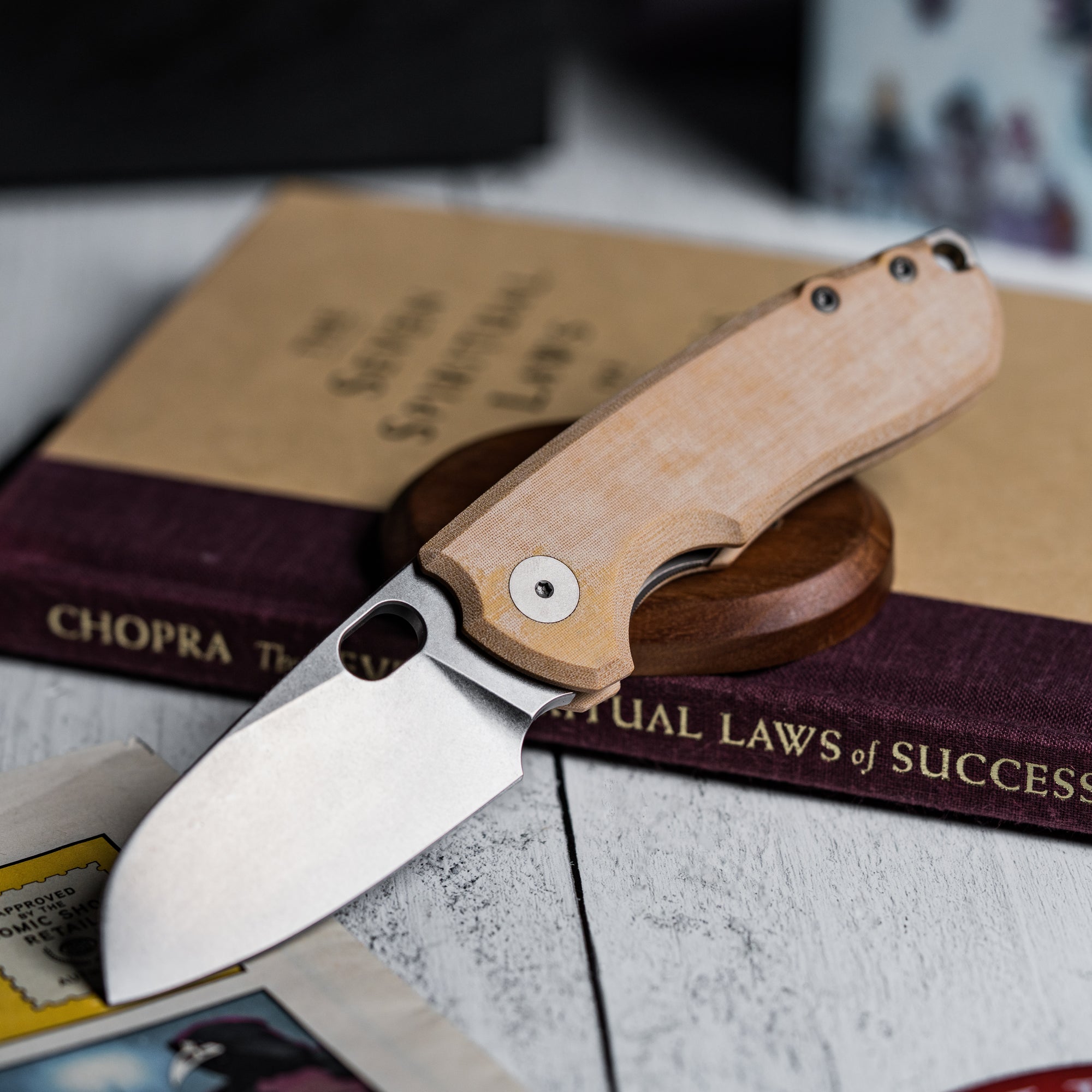 Drop Date (01/21): URBAN F5.5 - Fine Stonewashed Magnacut & Natural Linen Micarta