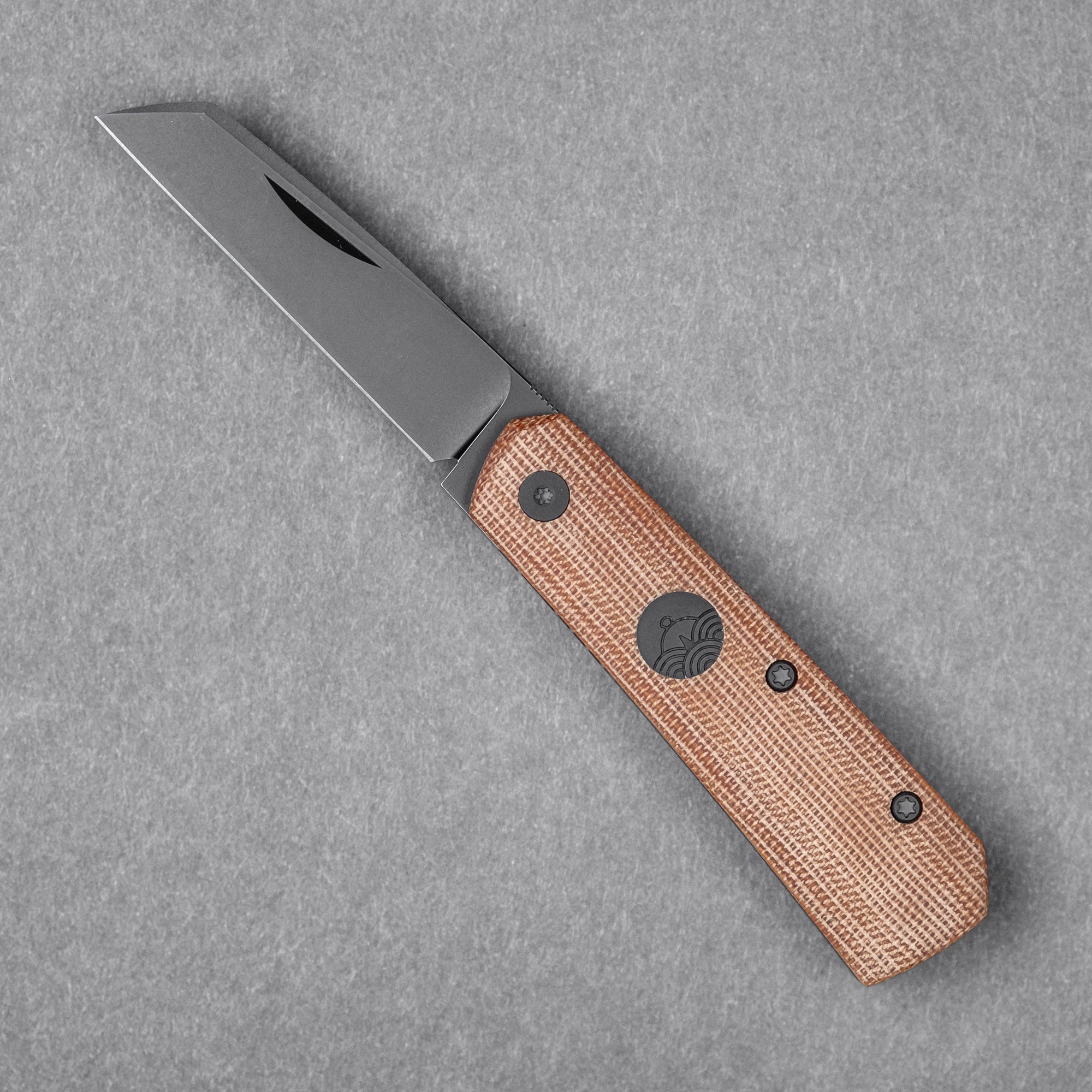 Urban EDC Straighthawk - Brown Canvas Micarta w/ Blackwashed Magnacut