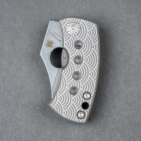 Spyderco McBee - Seigaiha Mod by MetalMorphosis