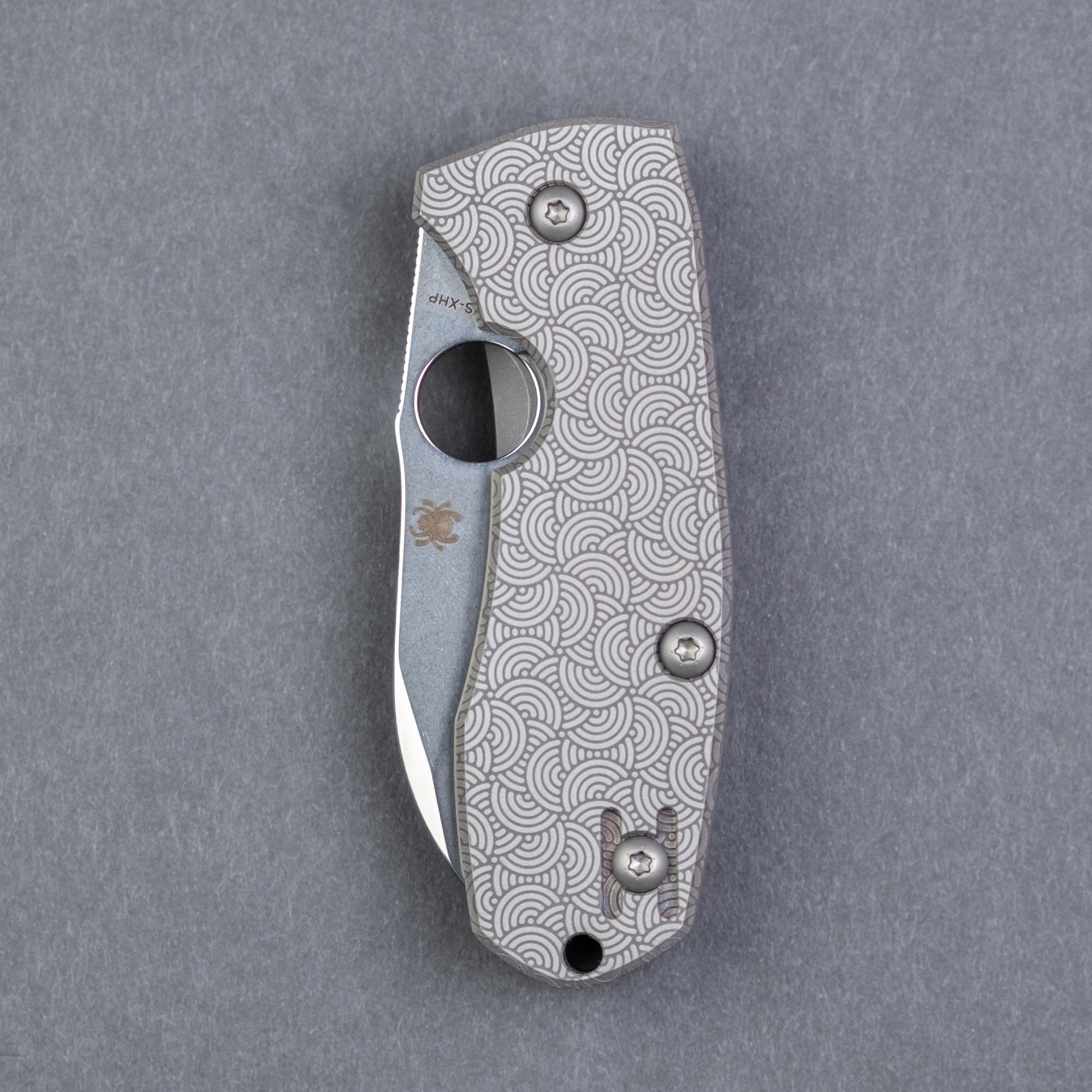 Spyderco Techno 2 with Urban EDC Modern Seigaiha Motif (Exclusive)