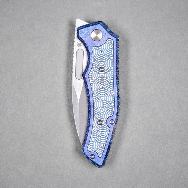 Drop Date (08/12): Griffin Co x URBAN Scout F3.5 Folder - Belt Satin Magnacut & Blurple Crystal Titanium w/ Satin Chaos Seigaiha™
