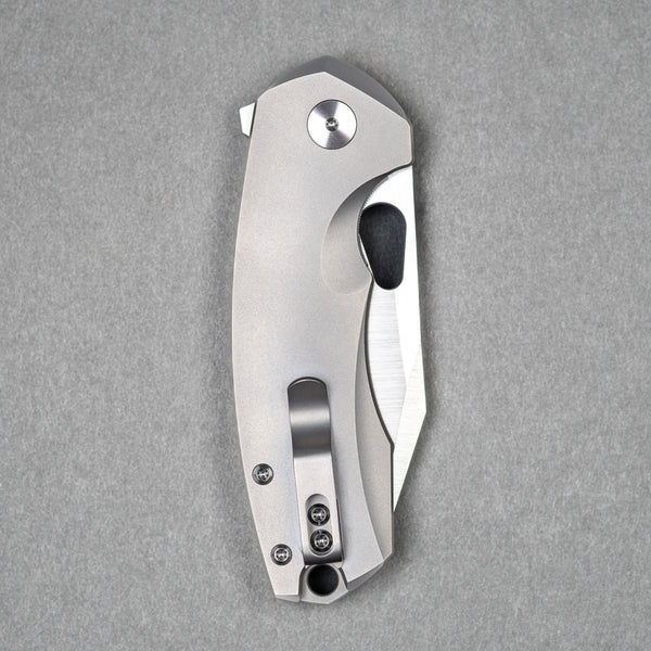 Urban EDC Becerro - Titanium