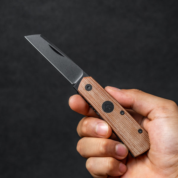 Urban EDC Straighthawk - Brown Canvas Micarta w/ Blackwashed Magnacut