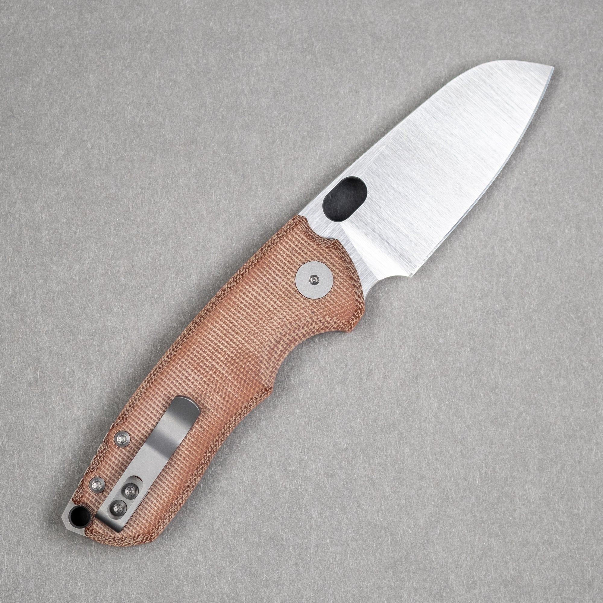 Urban EDC F5.5 - Brown Micarta & Satin Magnacut