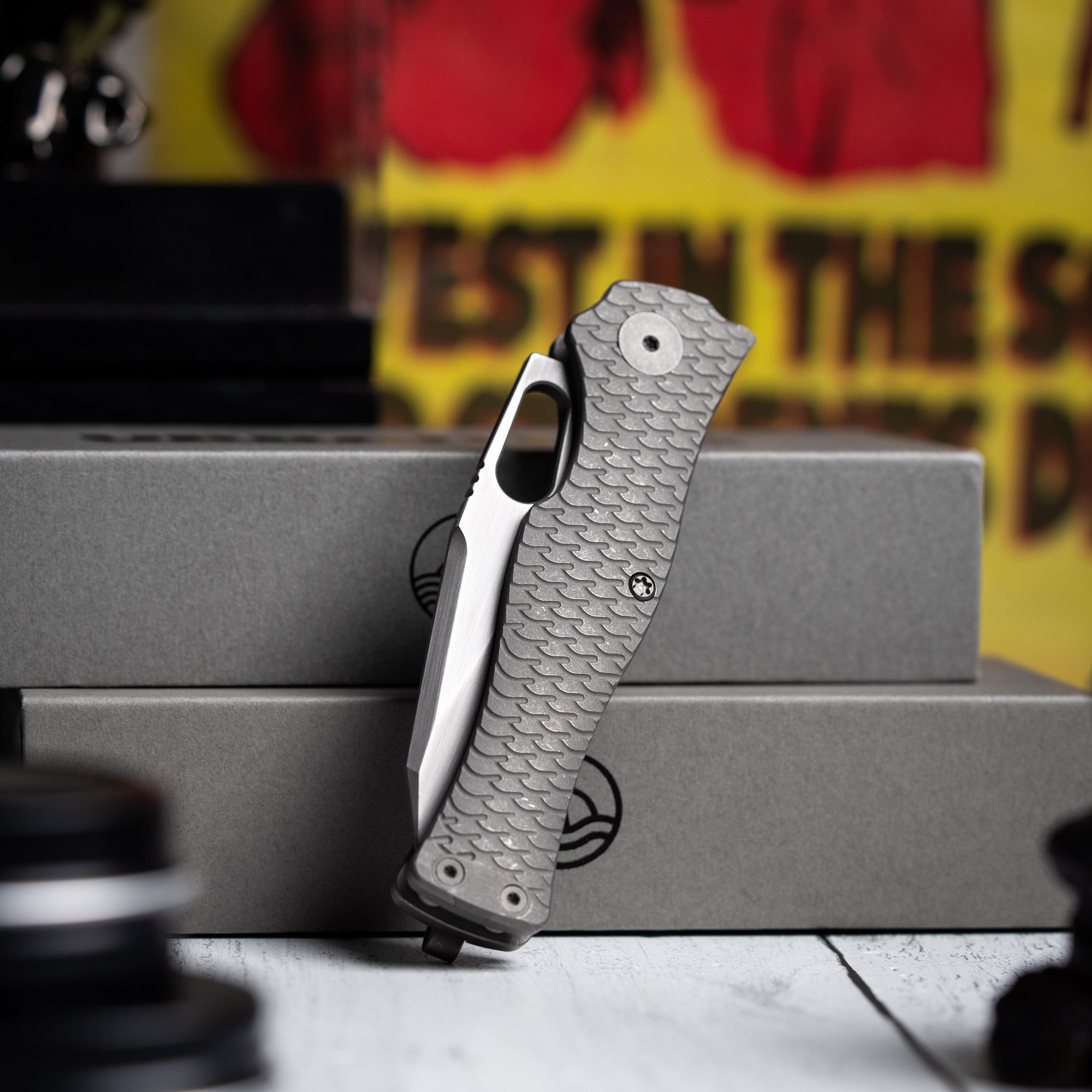 Drop Date (06/17): URBAN Castellan Non-Flipper - Dark-Rubbed Vanax & Darkwashed Titanium w/ Dragon Scale