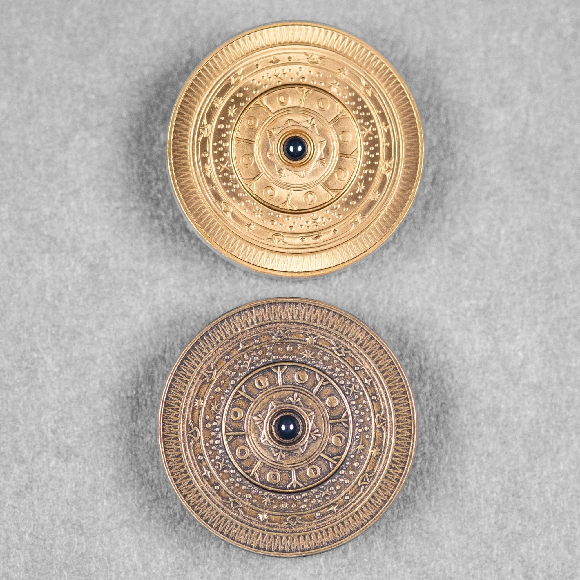 Astronomer Double Spinning Coin - Bronze - URBAN EDC®