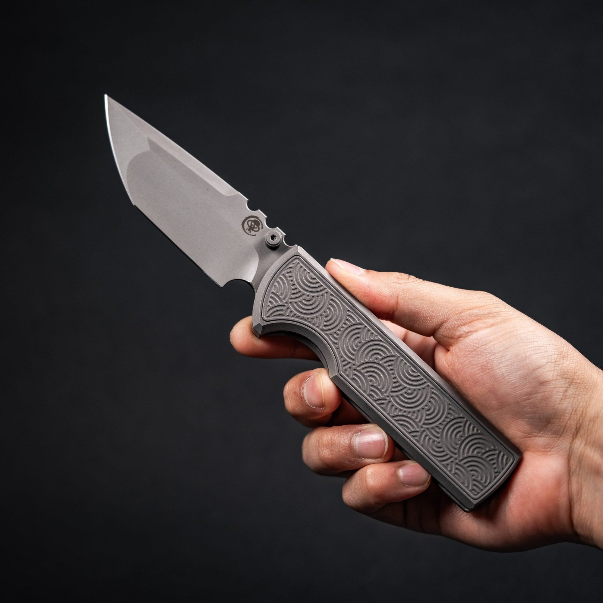 Chaves x URBAN NTAK Integral - Dark Stonewash M390 w/ Dark Stonewash Titanium Chaos Seigaiha™ - URBAN EDC®