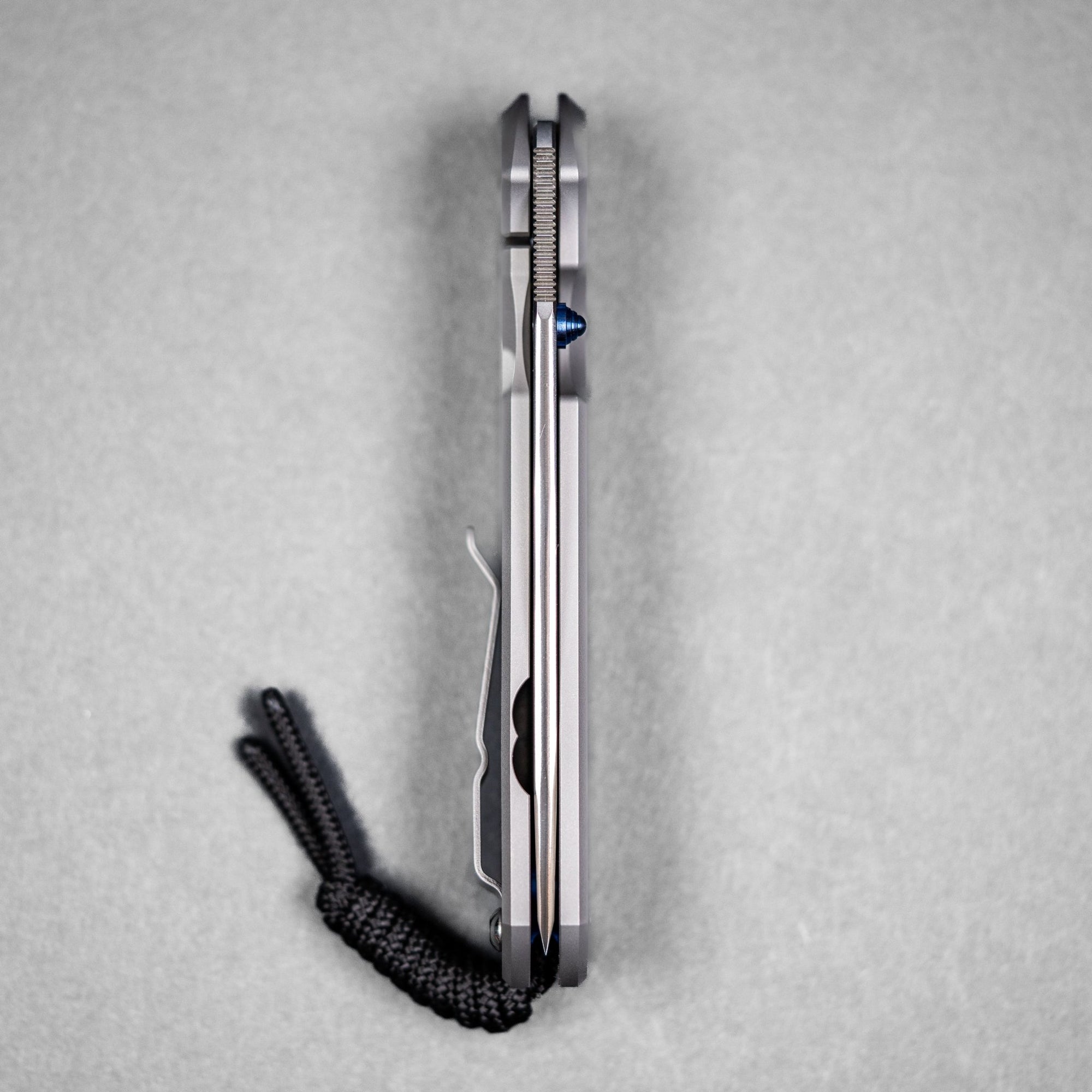 Chris Reeve Large Sebenza 31 Tanto - Magnacut & Glass Blasted Titanium w/ Blue Accents - URBAN EDC®