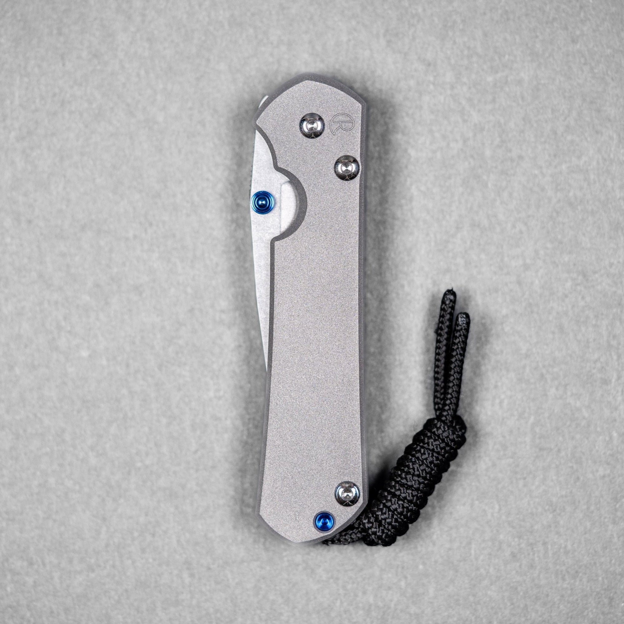 Chris Reeve Small Sebenza 31 - Drop Point Magnacut & Sandblasted Titanium - URBAN EDC®