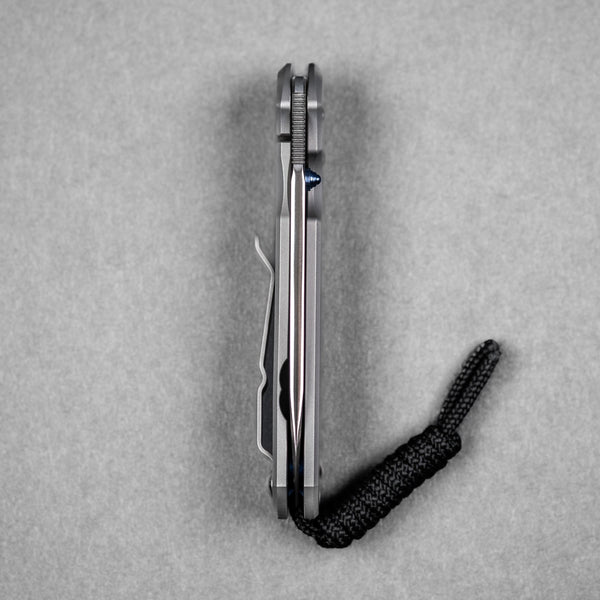 Chris Reeve Small Sebenza 31 - Insingo Magnacut & Glass Blasted Titanium w/ Blue Accents - URBAN EDC®