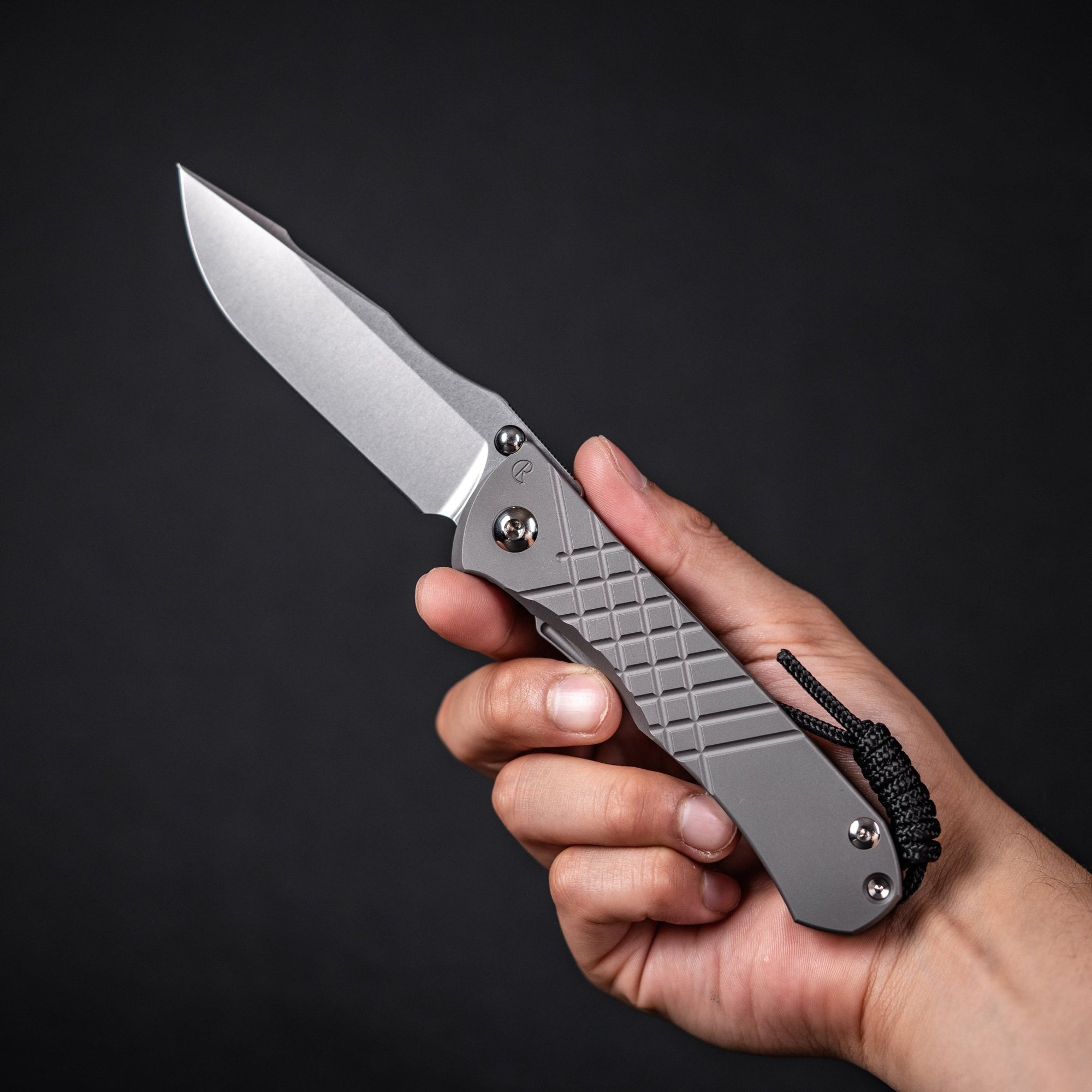 Chris Reeve Umnumzaan - Drop Point Magnacut & Glass Blasted Titanium - URBAN EDC®