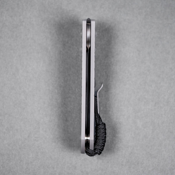 Chris Reeve Umnumzaan - Drop Point Magnacut & Glass Blasted Titanium - URBAN EDC®