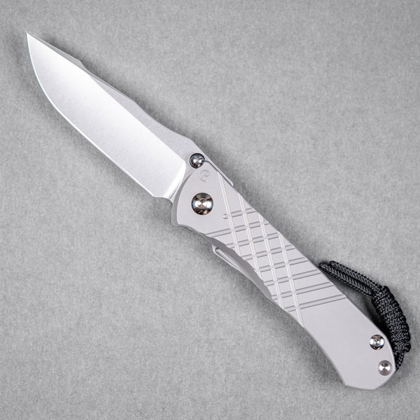 Chris Reeve Umnumzaan - Drop Point Magnacut & Glass Blasted Titanium - URBAN EDC®