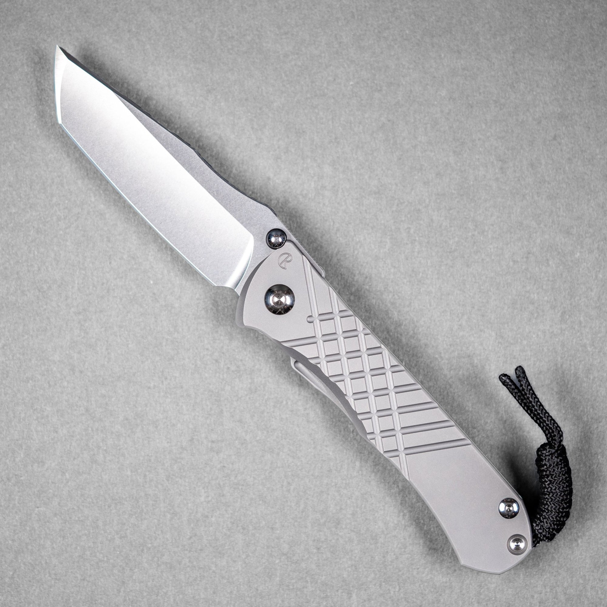 Chris Reeve Umnumzaan - Tanto Magnacut & Glass Blasted Titanium - URBAN EDC®