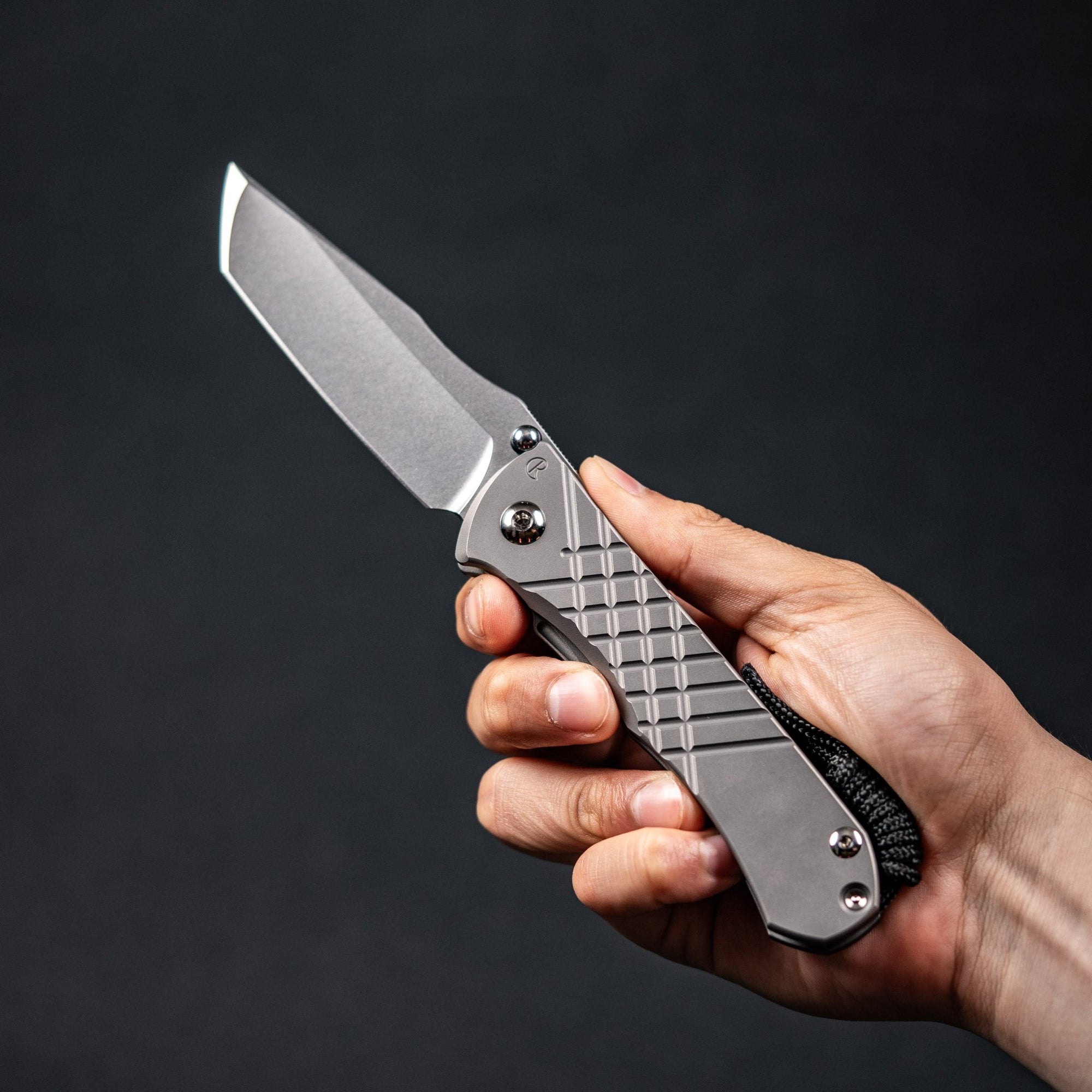 Chris Reeve Umnumzaan - Tanto Magnacut & Glass Blasted Titanium - URBAN EDC®