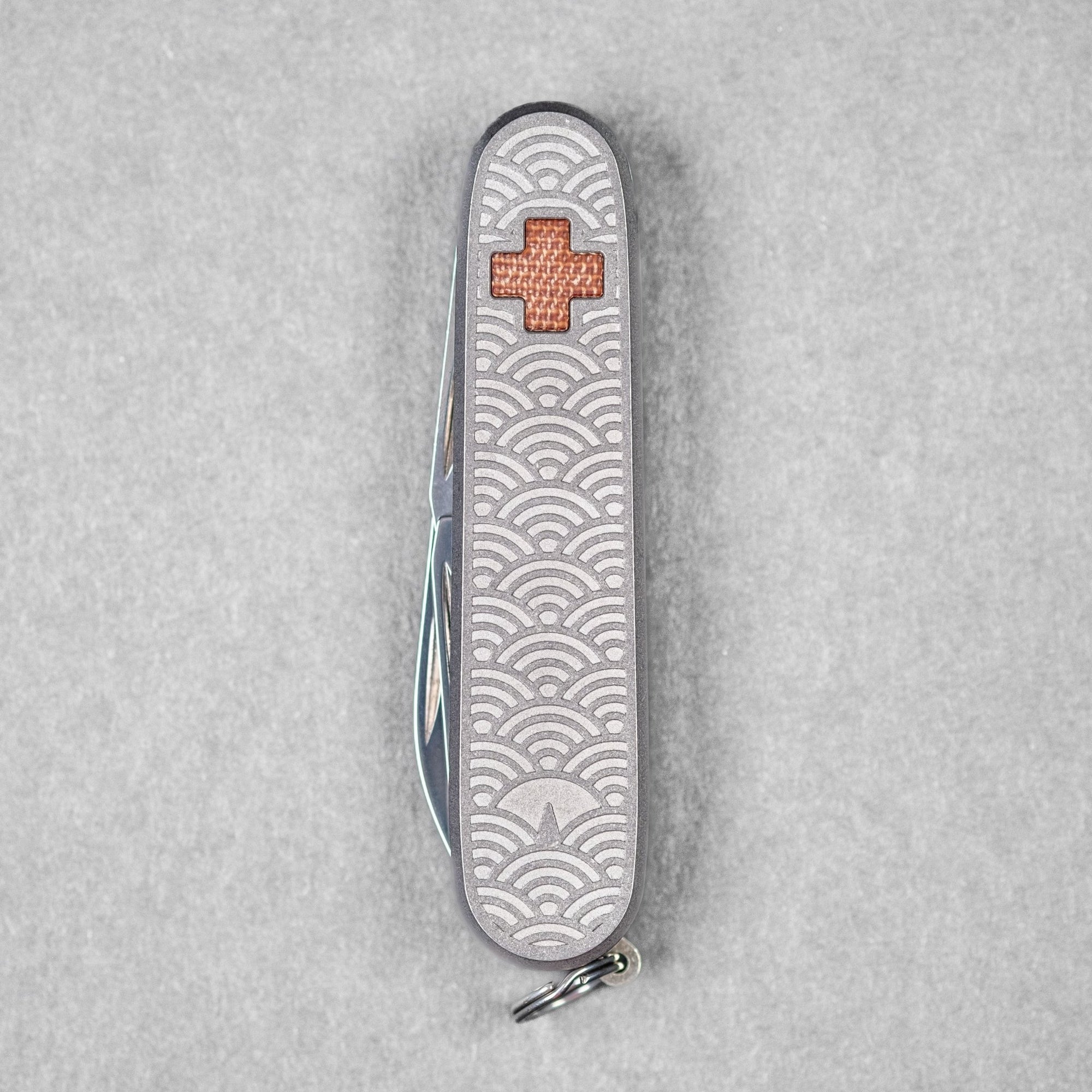 Daily Customs x URBAN Recruit SAK - Seigaiha Titanium w/ Natural Micarta Inlay - URBAN EDC®