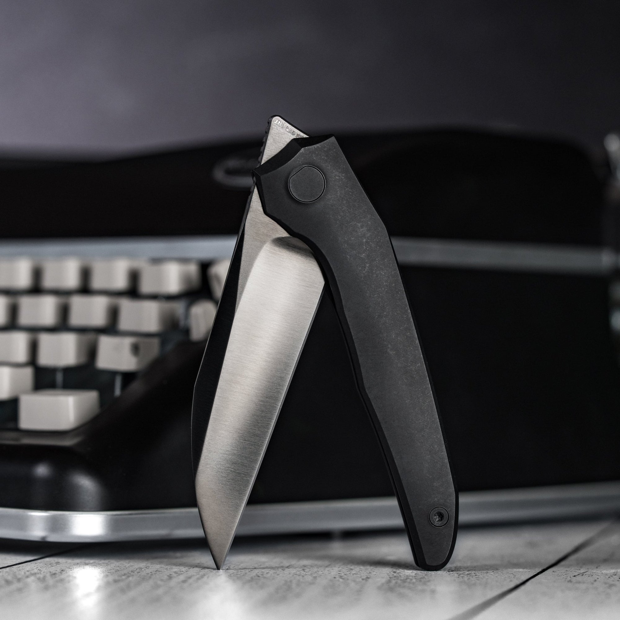 Drop Date (03/18): URBAN Nitroglide - Polished DLC Magnacut w/ Blackwashed Titanium - URBAN EDC®