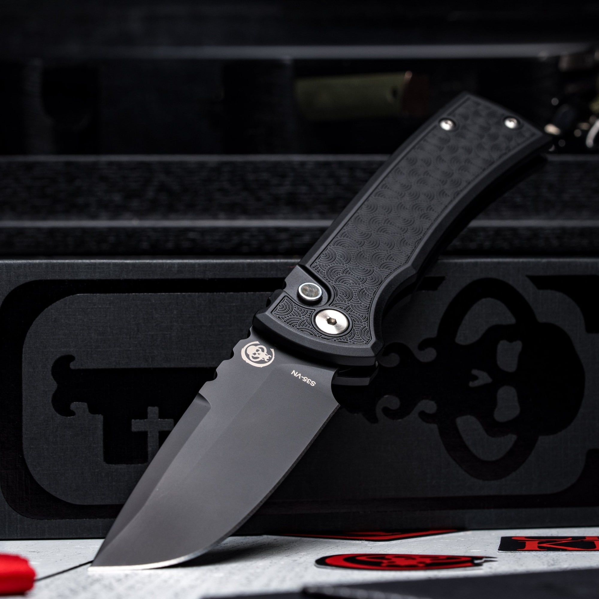 Drop Date (03/25): Chaves x Pro - Tech x URBAN Redencion 229 - Black DLC S35VN & Black Aluminum w/ Chaos Seigaiha™ - URBAN EDC®