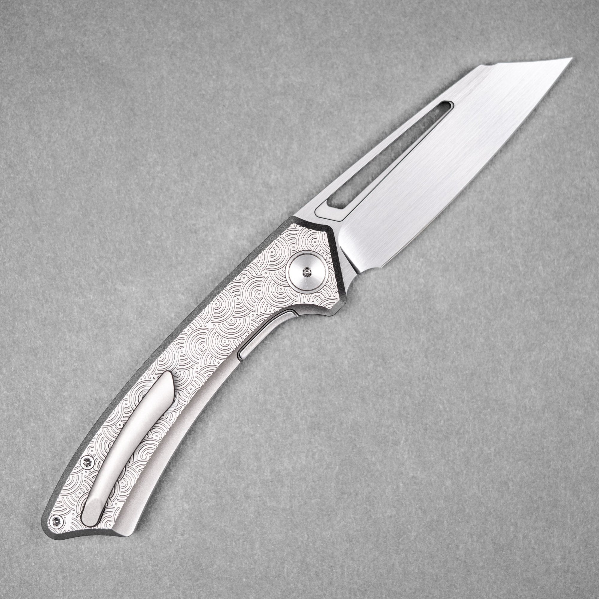 Drop Date (05/27): Gecko x URBAN Pictus V2 - Hand - Rubbed Vanax & Stonewashed Ti Chaos Seigaiha™ - URBAN EDC®