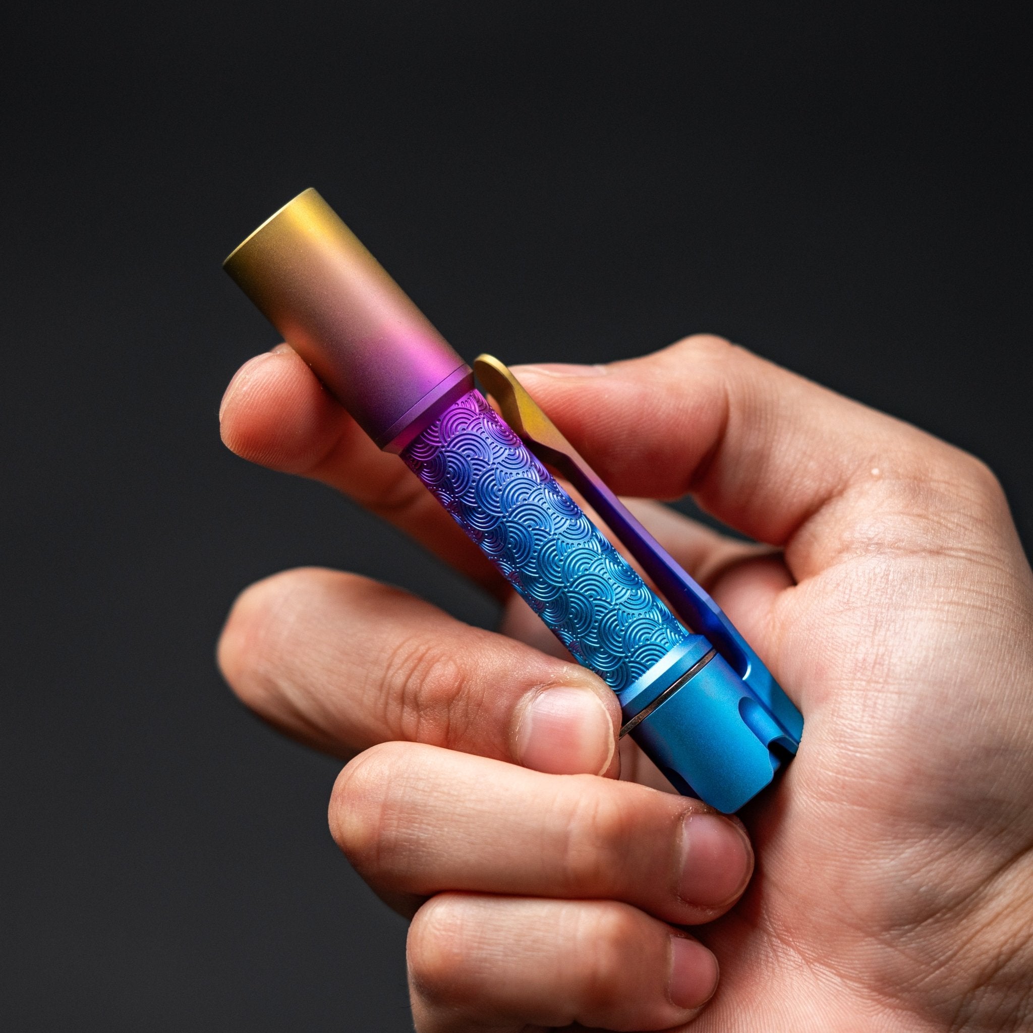 Reylight x URBAN Pineapple Mini Flashlight - Fade Rainbow Ti Chaos