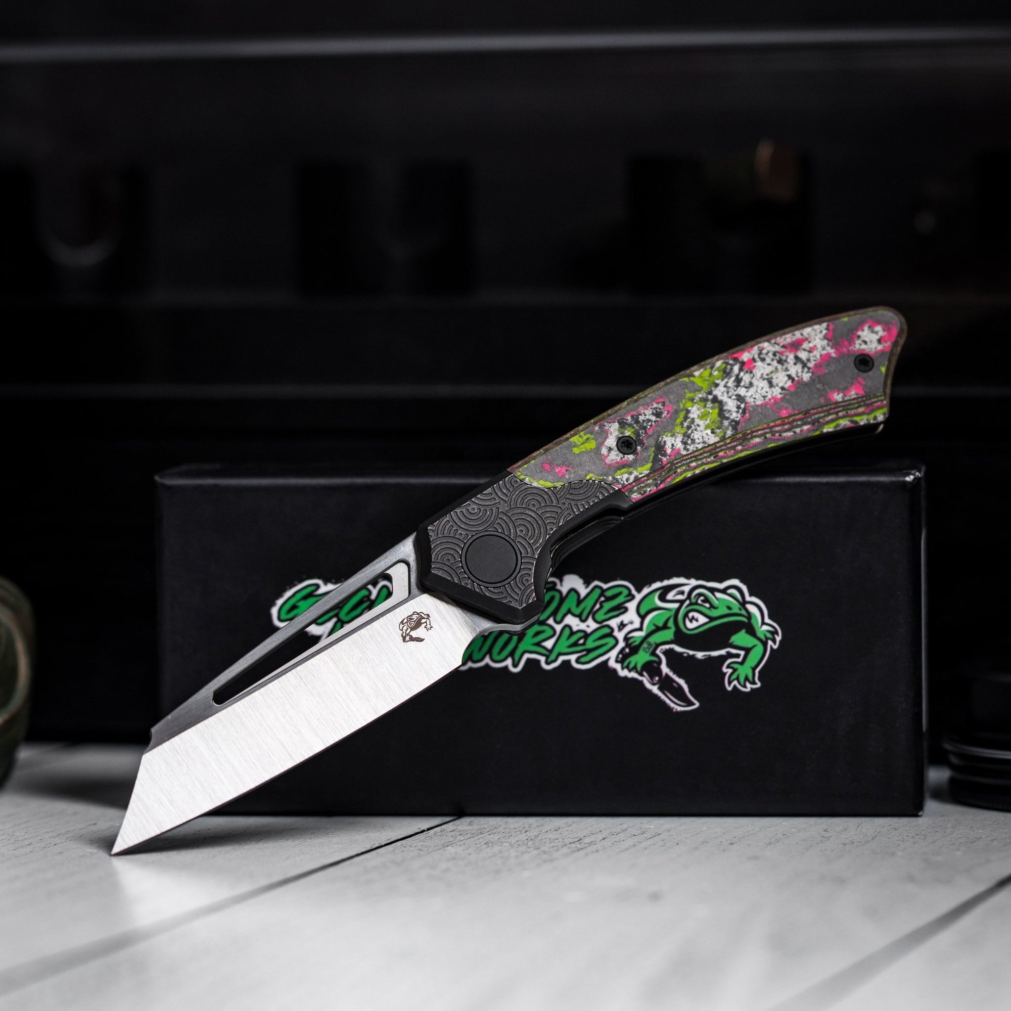 Drop Date (06/10): Gecko x URBAN Pictus V2 - Belt Satin Vanax & Blackwashed Ti Chaos Seigaiha™ w/ Watermelon Sugar Camo Carbon - URBAN EDC®