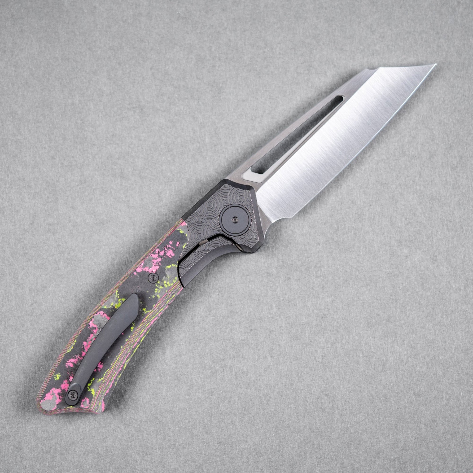 Drop Date (06/10): Gecko x URBAN Pictus V2 - Belt Satin Vanax & Blackwashed Ti Chaos Seigaiha™ w/ Watermelon Sugar Camo Carbon - URBAN EDC®