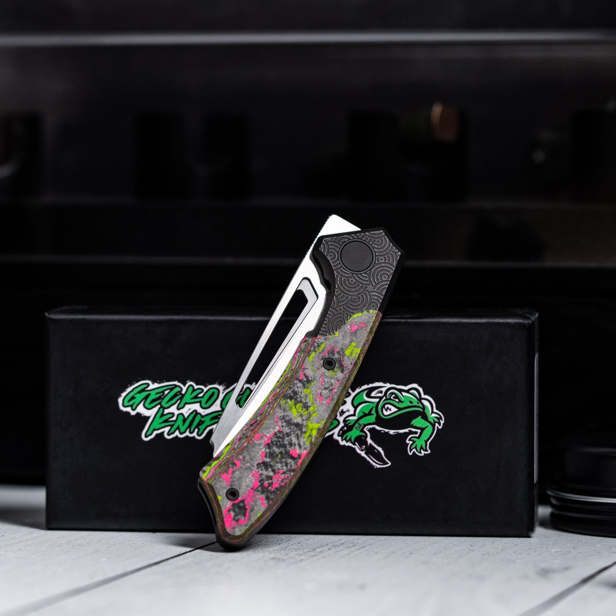 Drop Date (06/10): Gecko x URBAN Pictus V2 - Belt Satin Vanax & Blackwashed Ti Chaos Seigaiha™ w/ Watermelon Sugar Camo Carbon - URBAN EDC®