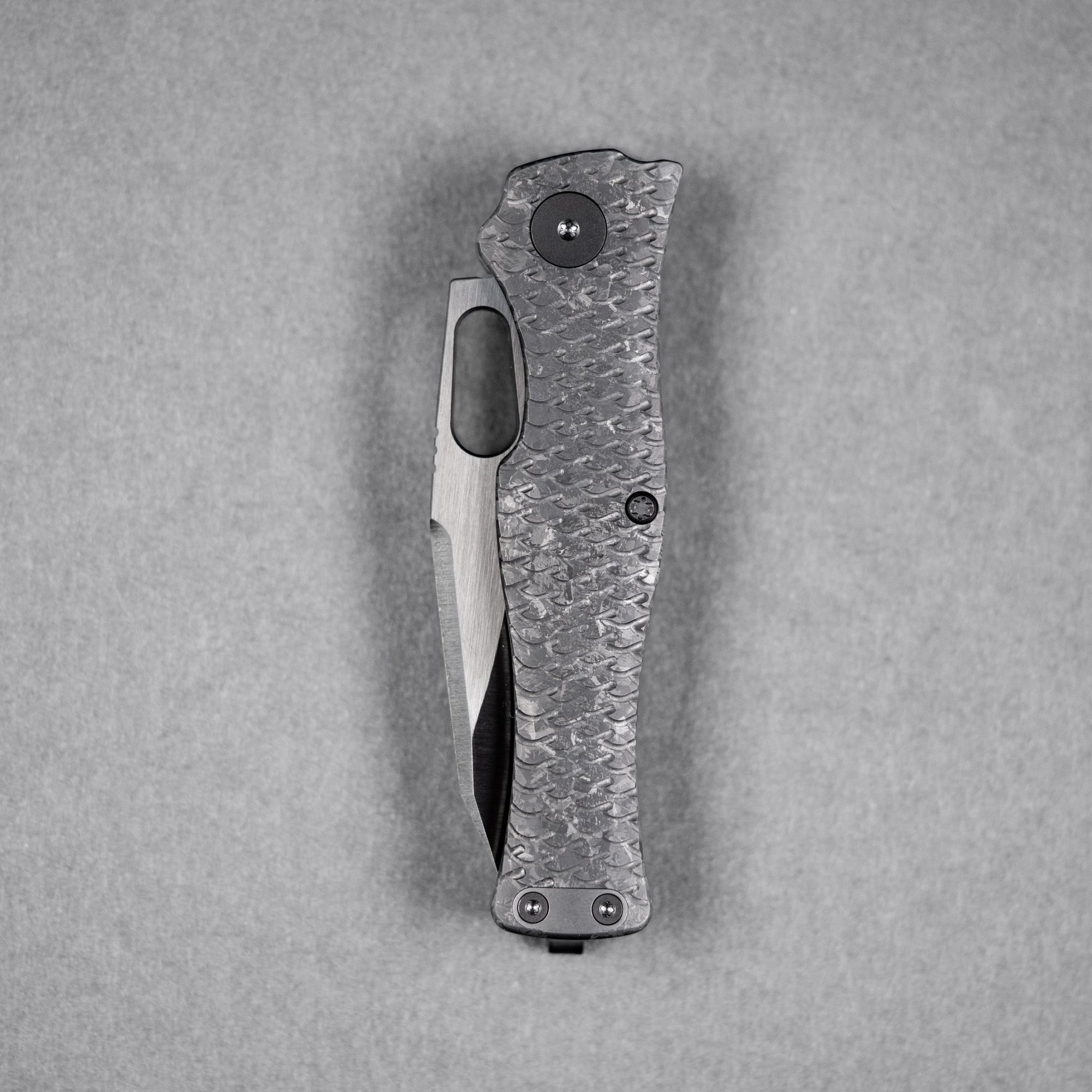 Drop Date (06/17): URBAN Castellan Non-Flipper - Belt Satin DLC Vanax & Black Crystal Titanium w/ Dragon Scale - URBAN EDC®