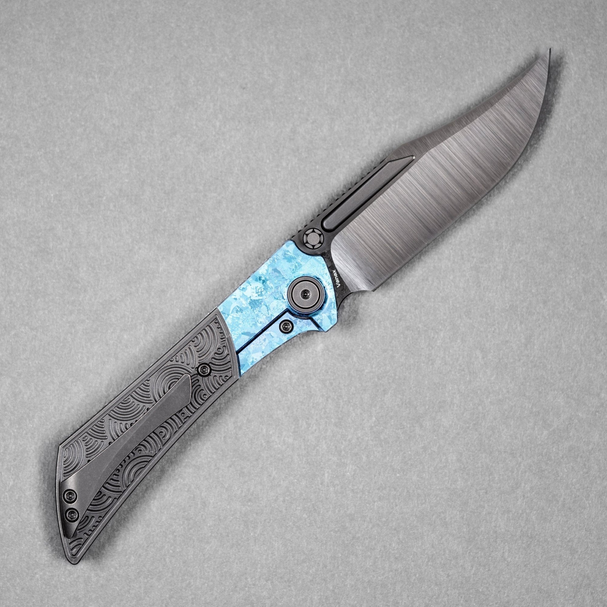 Drop Date (07/01): Gecko x URBAN Dune - Belt Satin DLC Vanax & Blackwashed Ti Chaos Seigaiha™ w/ Blurple Crystal Ti Bolster - URBAN EDC®