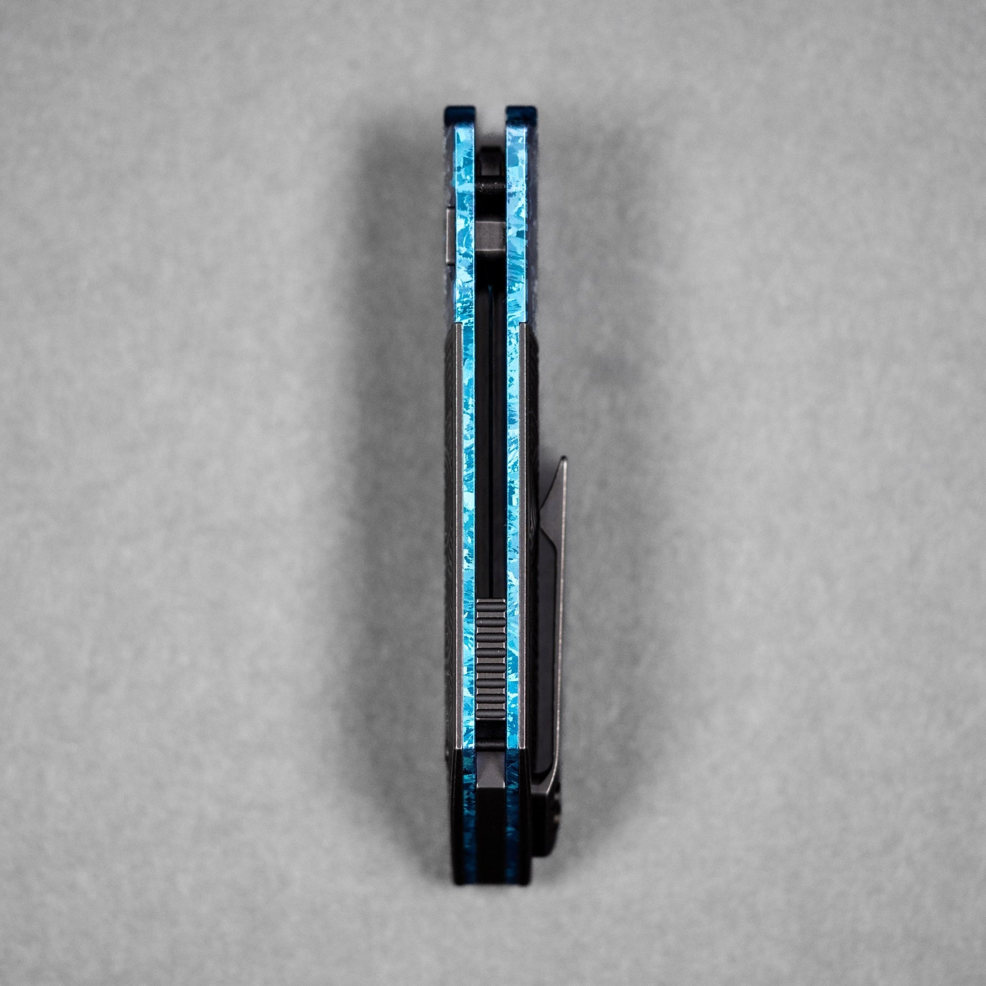 Drop Date (07/01): Gecko x URBAN Dune - Belt Satin DLC Vanax & Blackwashed Ti Chaos Seigaiha™ w/ Blurple Crystal Ti Bolster - URBAN EDC®