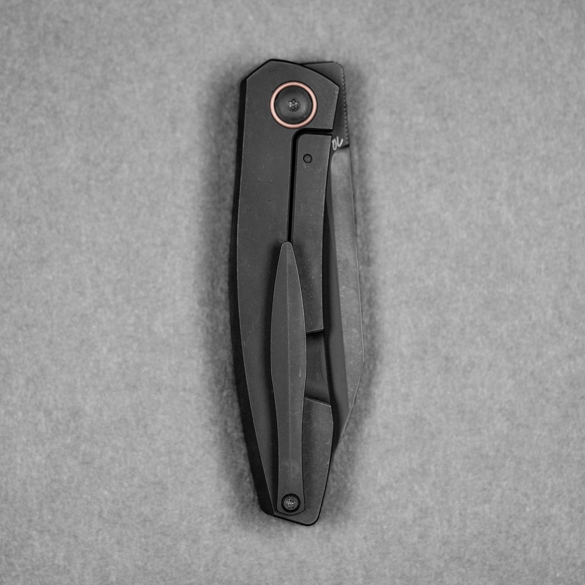 Drop Date (07/22): URBAN Chimarra - Blackwashed Magnacut & Blackwashed Titanium w/ Copper Pivot Collar & Backspacer - URBAN EDC®