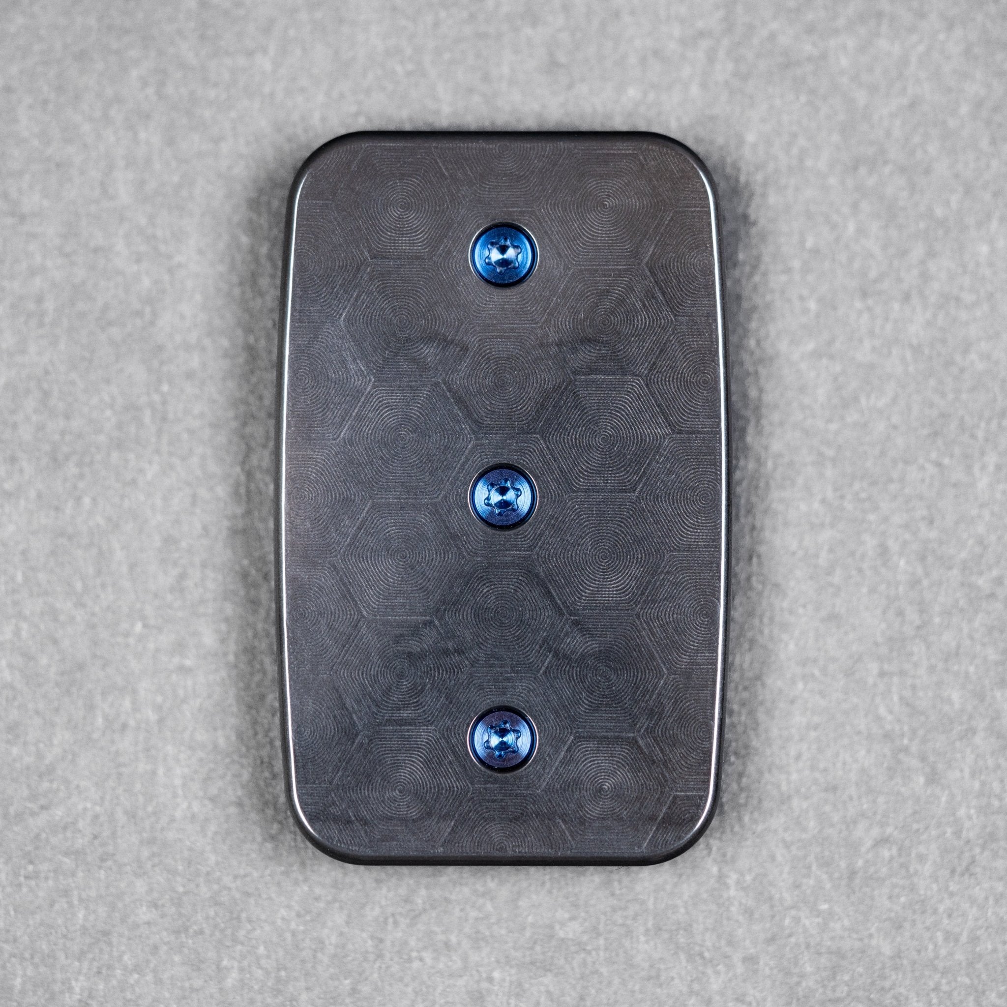 Magnus x URBAN Squashed Toad Fidget Slider - Battleworn Blue