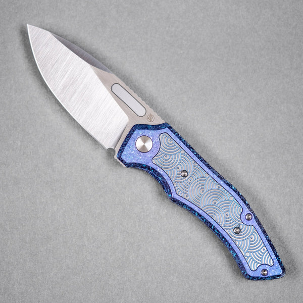 Drop Date (08/12): Griffin Co x URBAN Scout F3.5 Folder - Belt Satin Magnacut & Blurple Crystal Titanium w/ Satin Chaos Seigaiha™ - URBAN EDC®