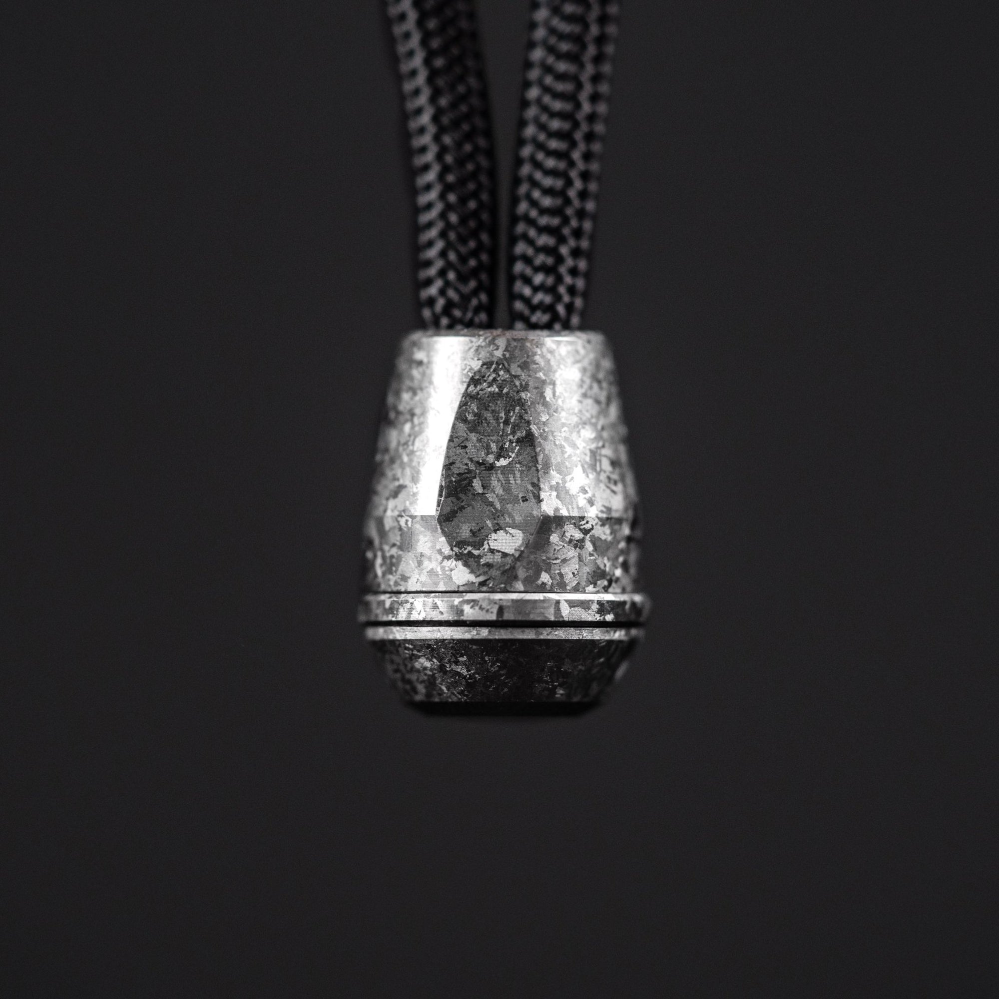 Drop Date (08/12): URBAN VK-IMON Lanyard Bead - Crystal Titanium w/ Crystal Titanium Disc - URBAN EDC®