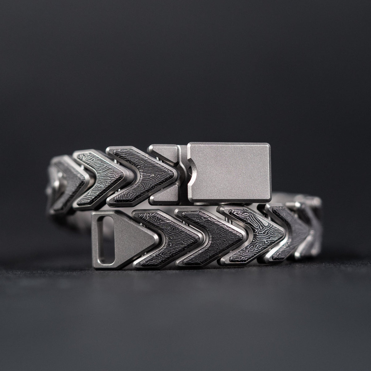 Drop Date (09/23): Tomas Makes Vector Bracelet - Zirblast Titanium w/ Space Coral Stainless Carbon Fiber (Custom) - URBAN EDC®