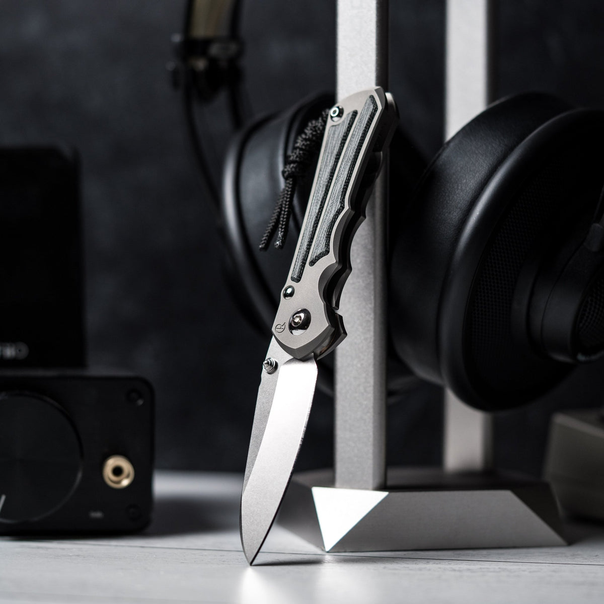 Drop Date (11/04): Chris Reeve Small Inkosi - Insingo Magnacut & Glass Blasted Titanium w/ Black Canvas Micarta - URBAN EDC®