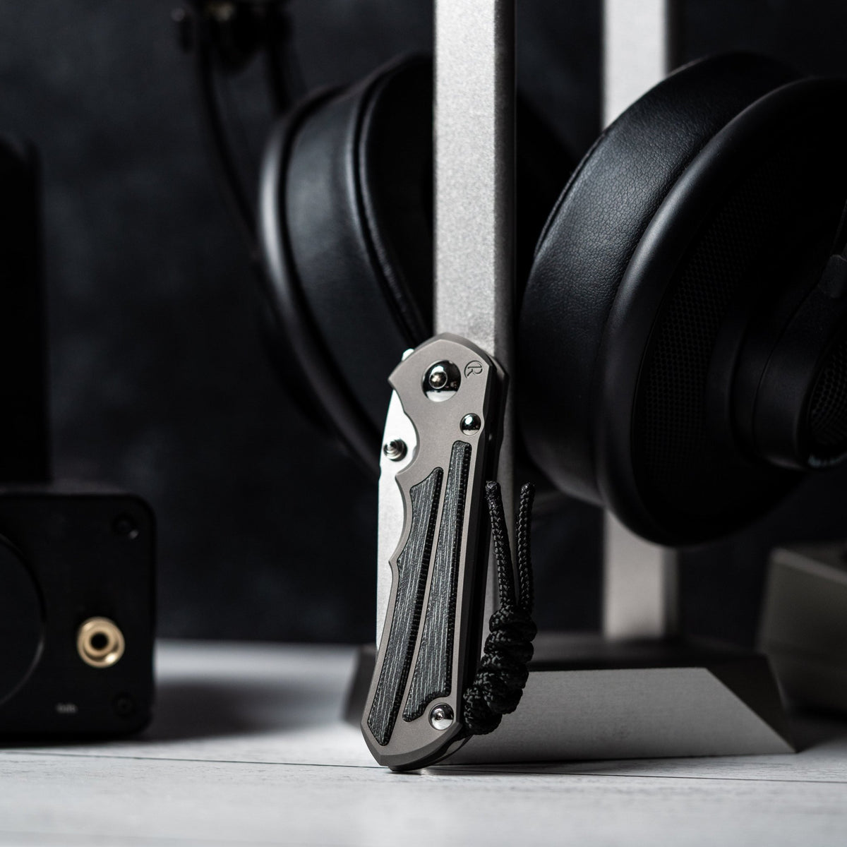 Drop Date (11/04): Chris Reeve Small Inkosi - Insingo Magnacut & Glass Blasted Titanium w/ Black Canvas Micarta - URBAN EDC®