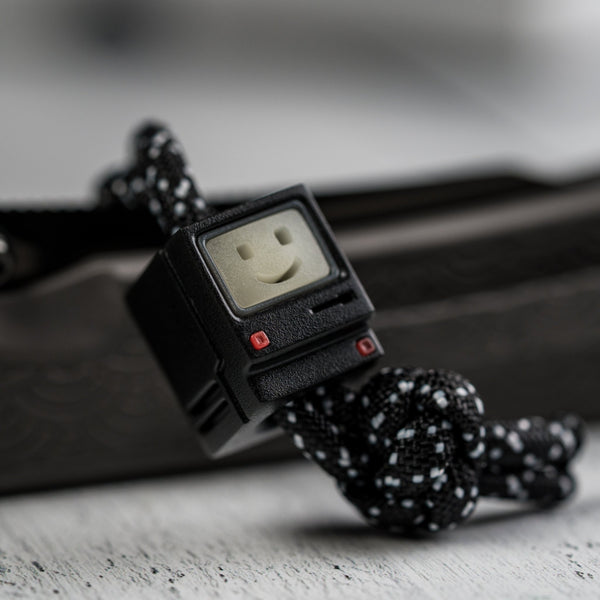Drop Date (12/23): Sir MacIntyre Lanyard Bead - Dark Mode - URBAN EDC®