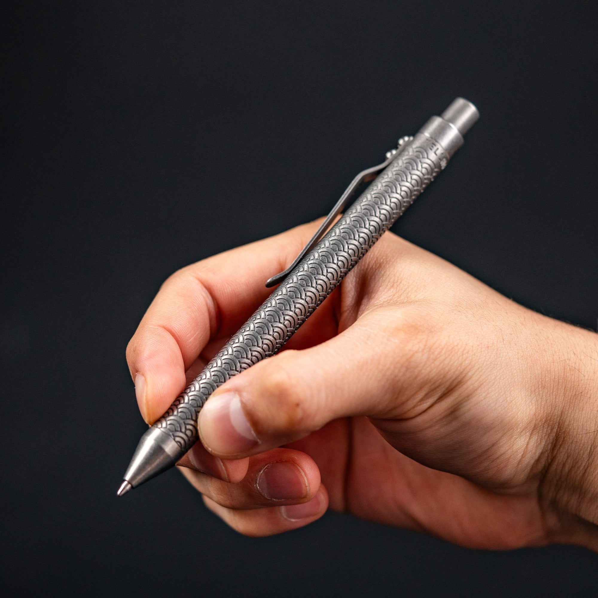 Fellhoelter x URBAN TiCkler Pen - Two - Tone Seigaiha Titanium - URBAN EDC®