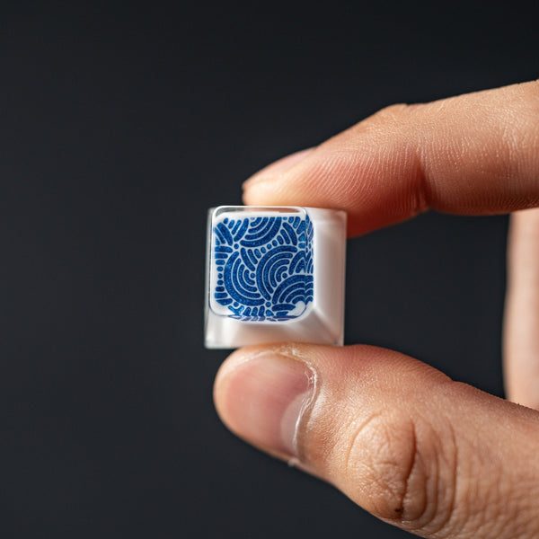 Frumpzkeys x URBAN Chaos Seigaiha™ Keycap - Metallic Blue - URBAN EDC®