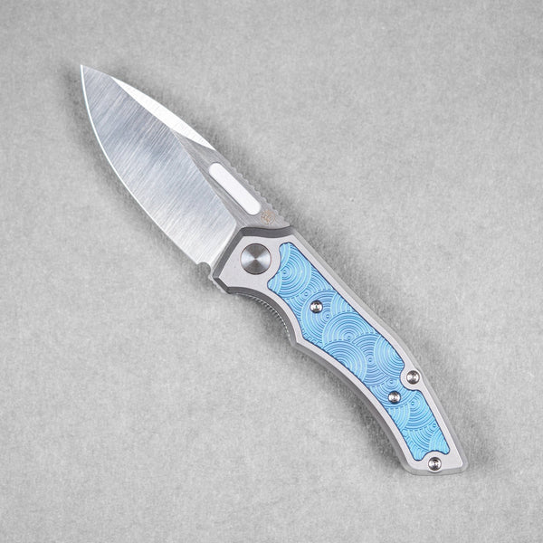 Griffin Co x URBAN Scout F3 Folder - Belt Satin Magnacut & Blurple Titanium w/ Chaos Seigaiha™ - URBAN EDC®