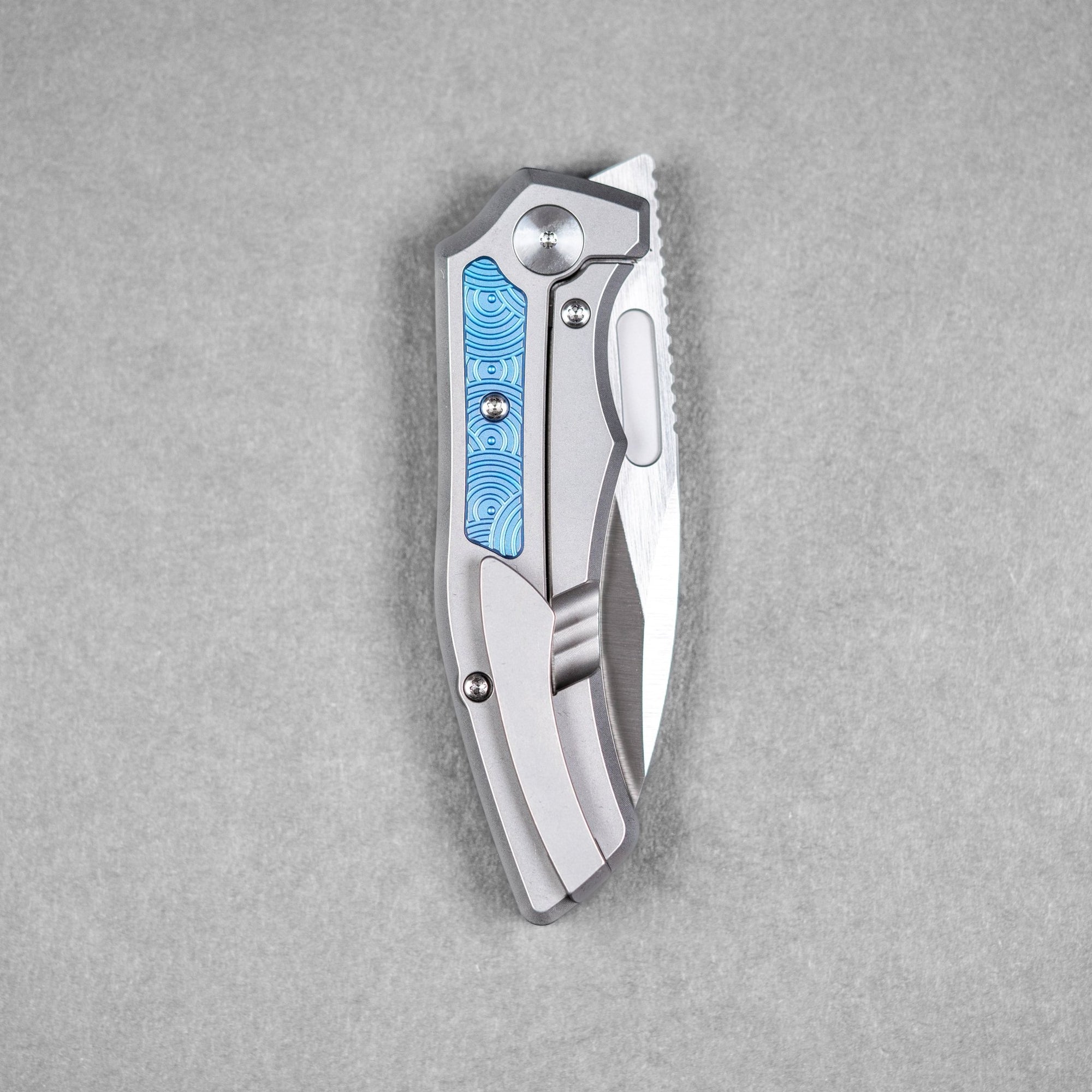 Griffin Co x URBAN Scout F3 Folder - Belt Satin Magnacut & Blurple Titanium w/ Chaos Seigaiha™ - URBAN EDC®