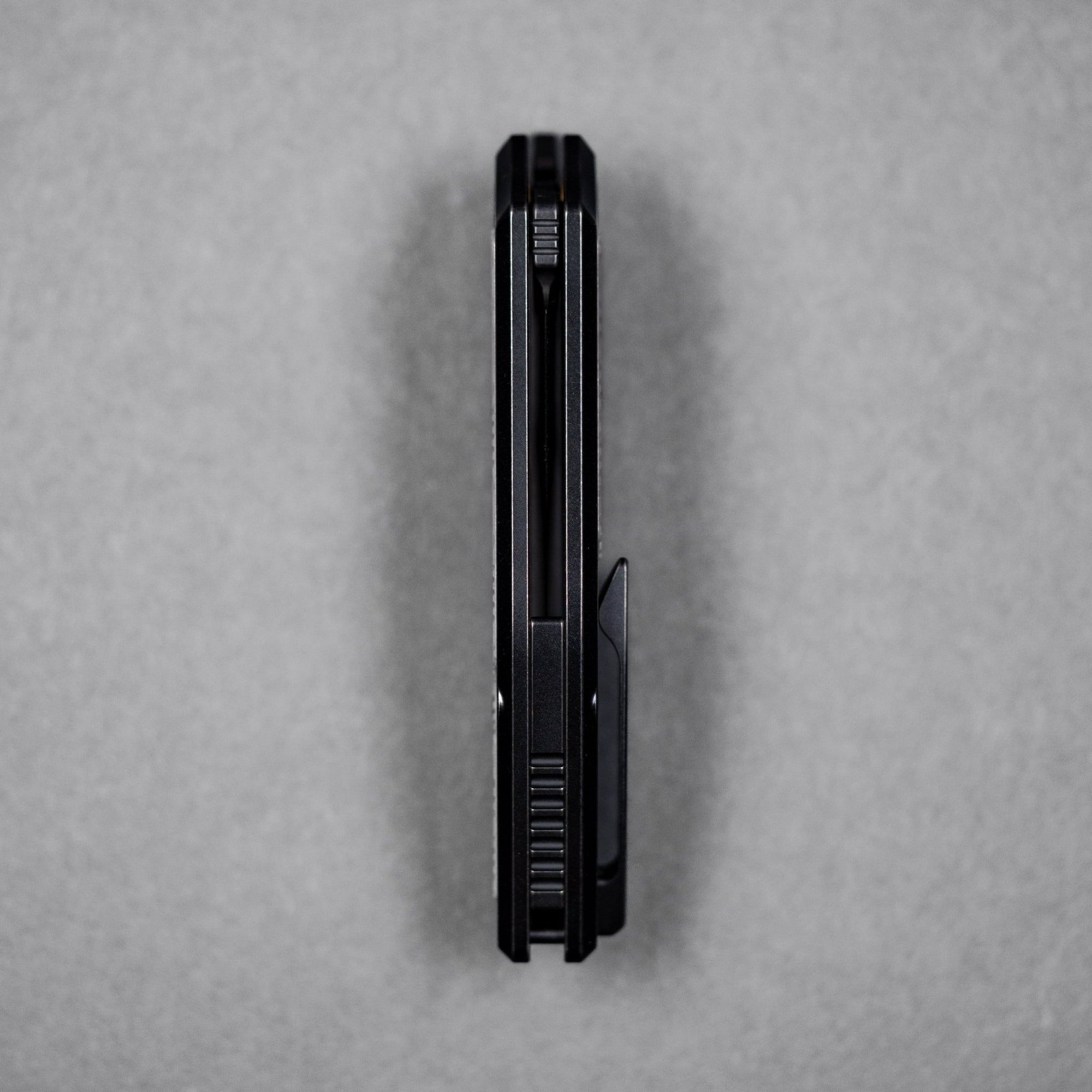 Griffin Co x URBAN Scout F3 Folder - Blackwashed Magnacut & Blackwashed Titanium w/ Grey Chaos Seigaiha™ (Yamato Exclusive) - URBAN EDC®