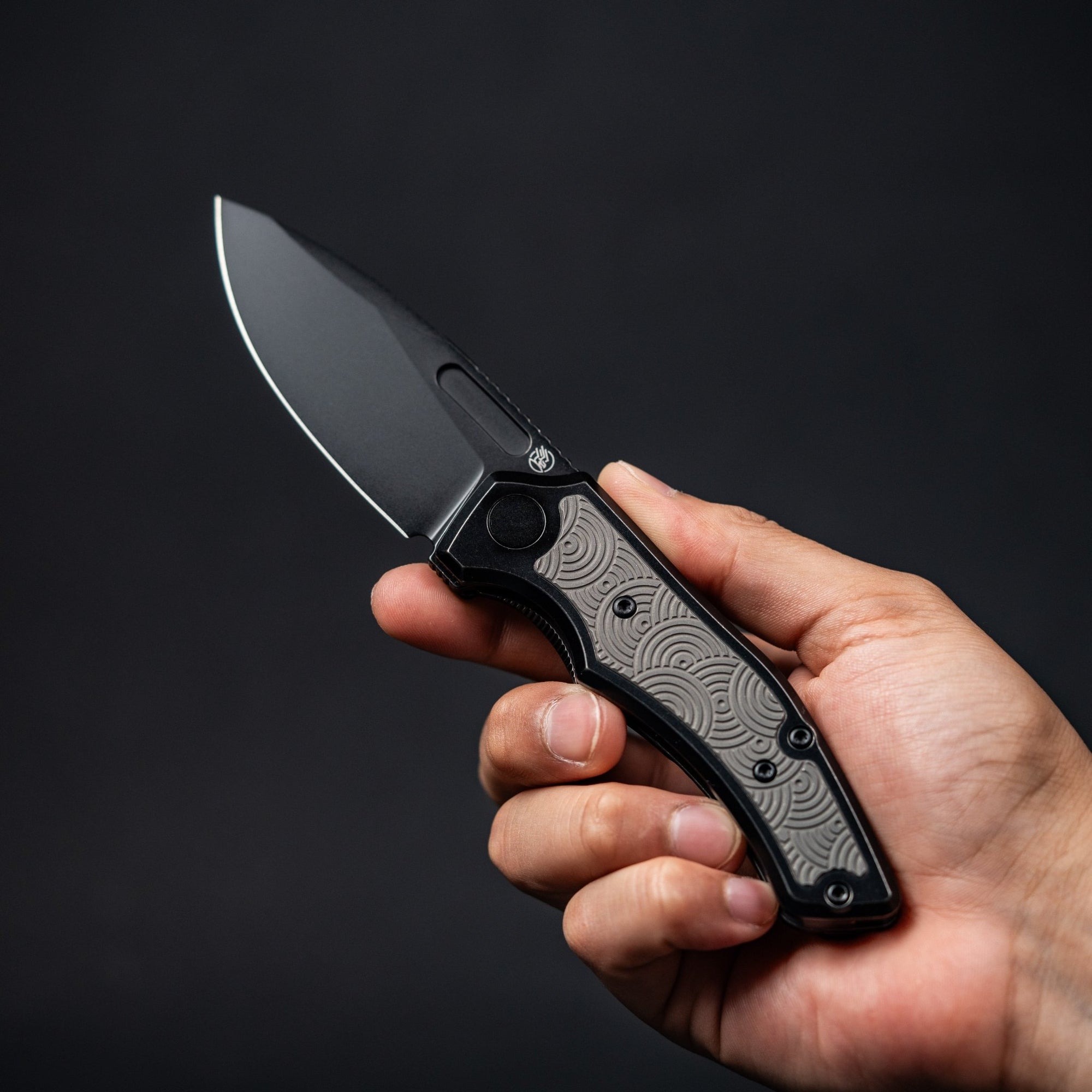 Griffin Co x URBAN Scout F3 Folder - Blackwashed Magnacut & Blackwashed Titanium w/ Grey Chaos Seigaiha™ (Yamato Exclusive) - URBAN EDC®