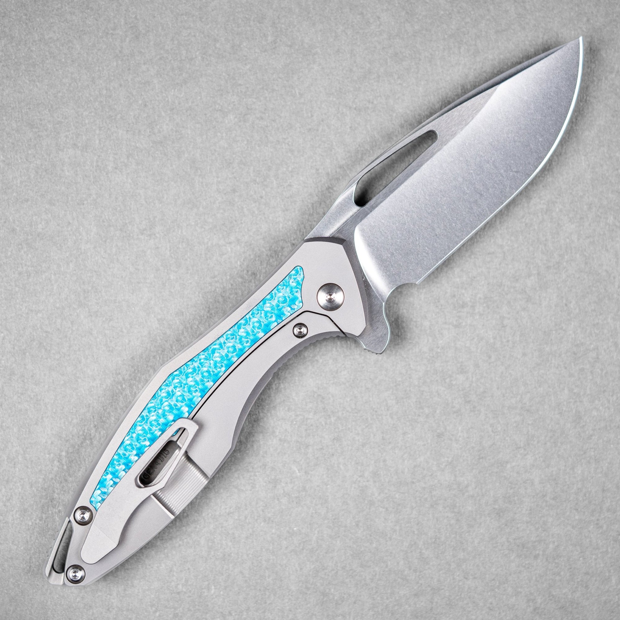 Koenig Arius Flipper - Brightwashed w/ Polished Flats M390 & Aqua Blue Twill Inlay - URBAN EDC®