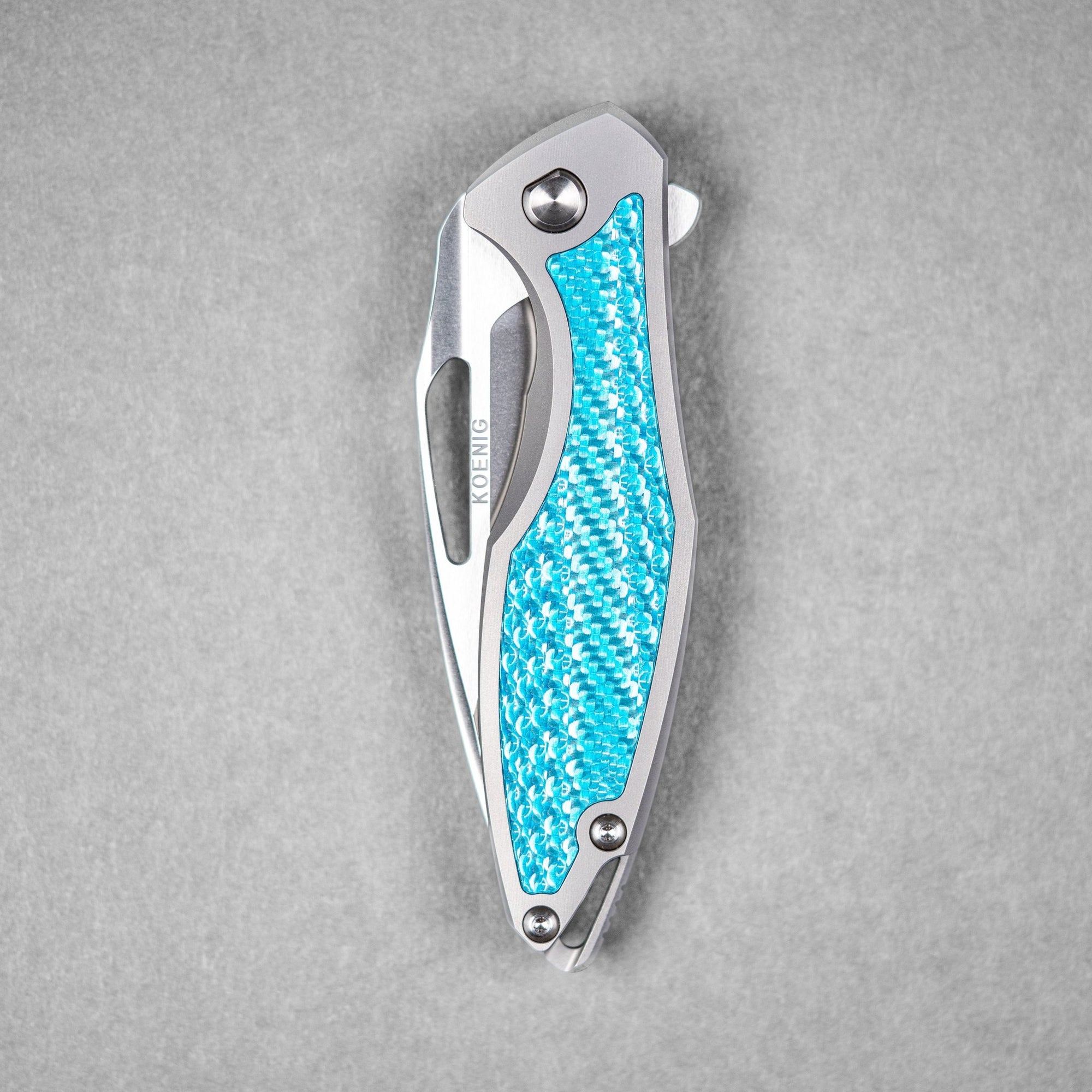 Koenig Arius Flipper - Brightwashed w/ Polished Flats M390 & Aqua Blue Twill Inlay - URBAN EDC®