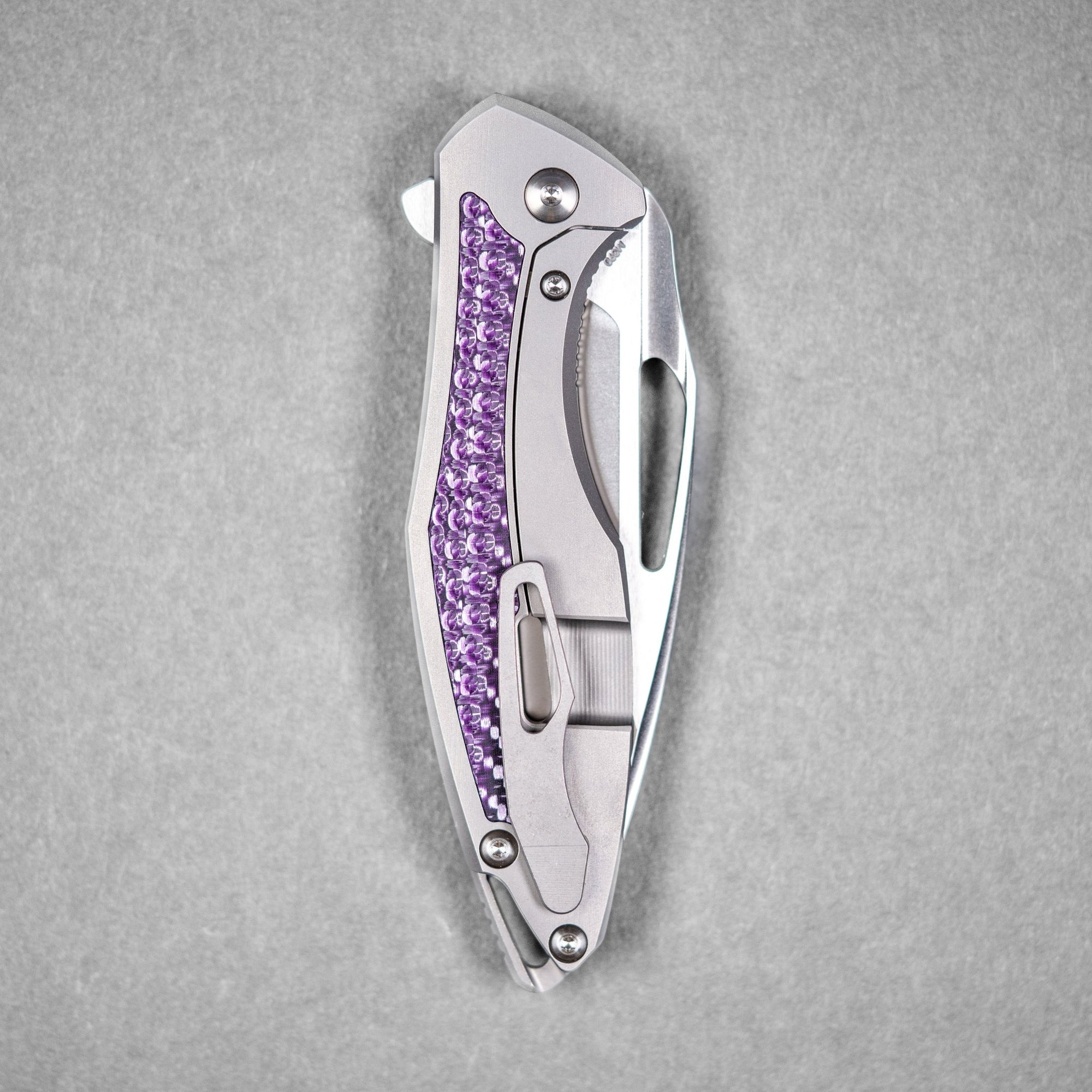 Koenig Arius Flipper - Brightwashed w/ Polished Flats M390 & Purple Twill Inlay - URBAN EDC®