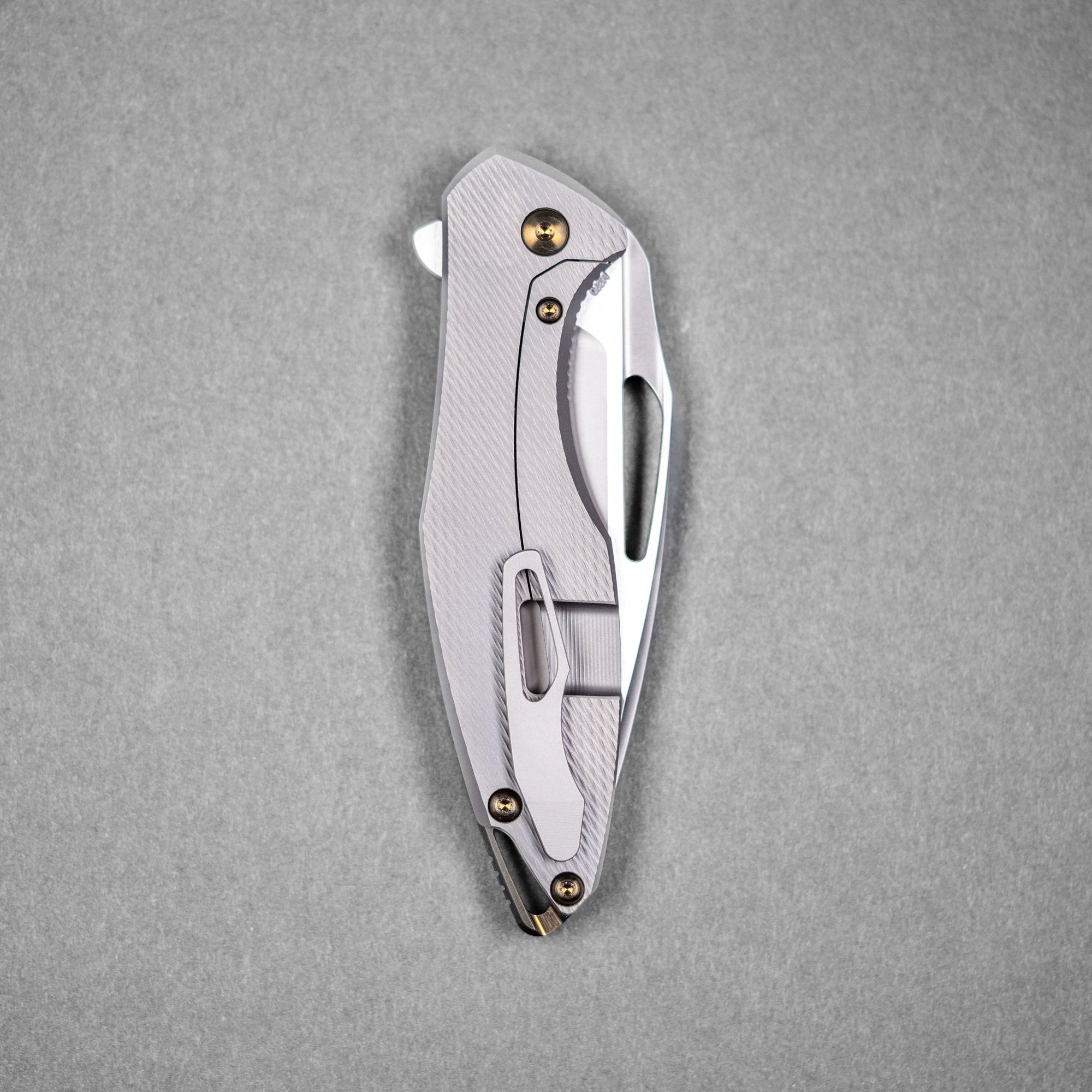 Koenig Arius Flipper - Burnished M390 w/ Polished Flats & Titanium w/ Corda Pattern - URBAN EDC®